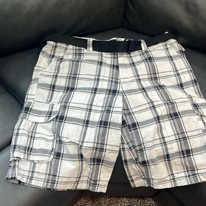 Men’s cargo shorts